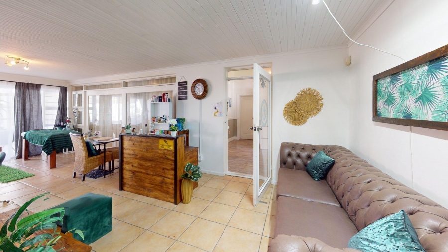 8 Bedroom Property for Sale in Summerstrand Eastern Cape